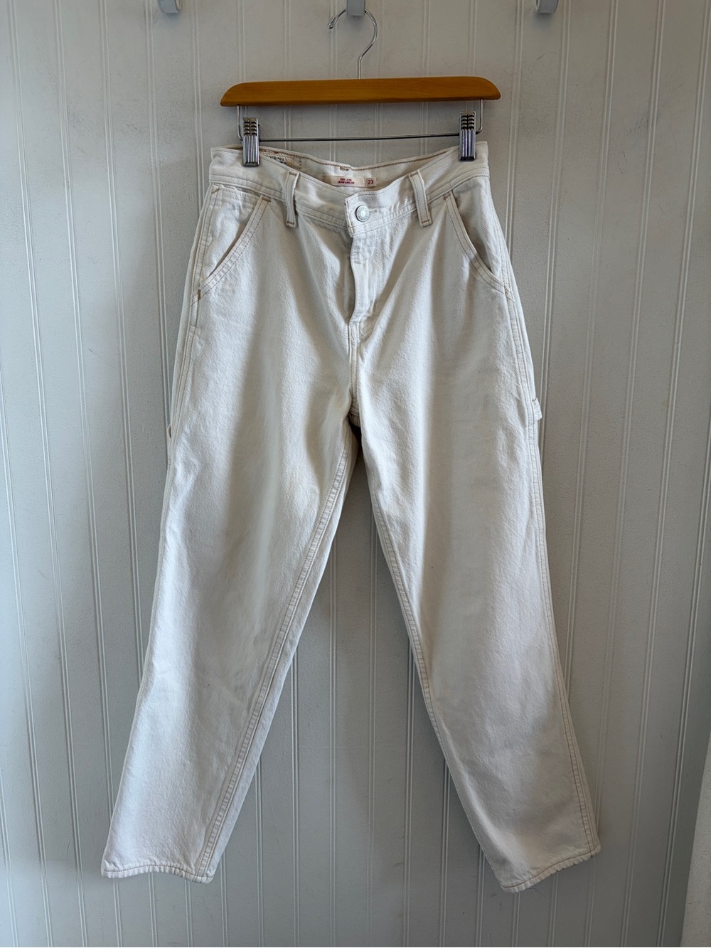 Levi's White High-Rise Straight Jeans